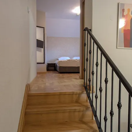 Cozy Withy Yard And Private Parking * Belgrade